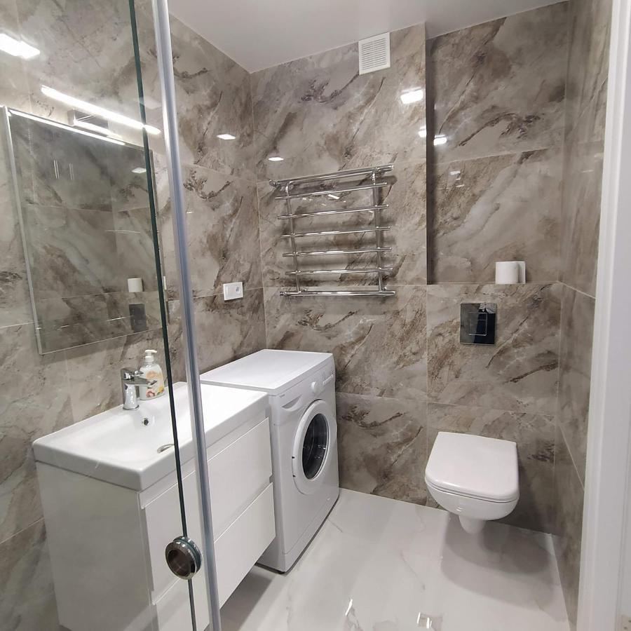 Vip Apartment Near Center リヴィウ エクステリア 写真